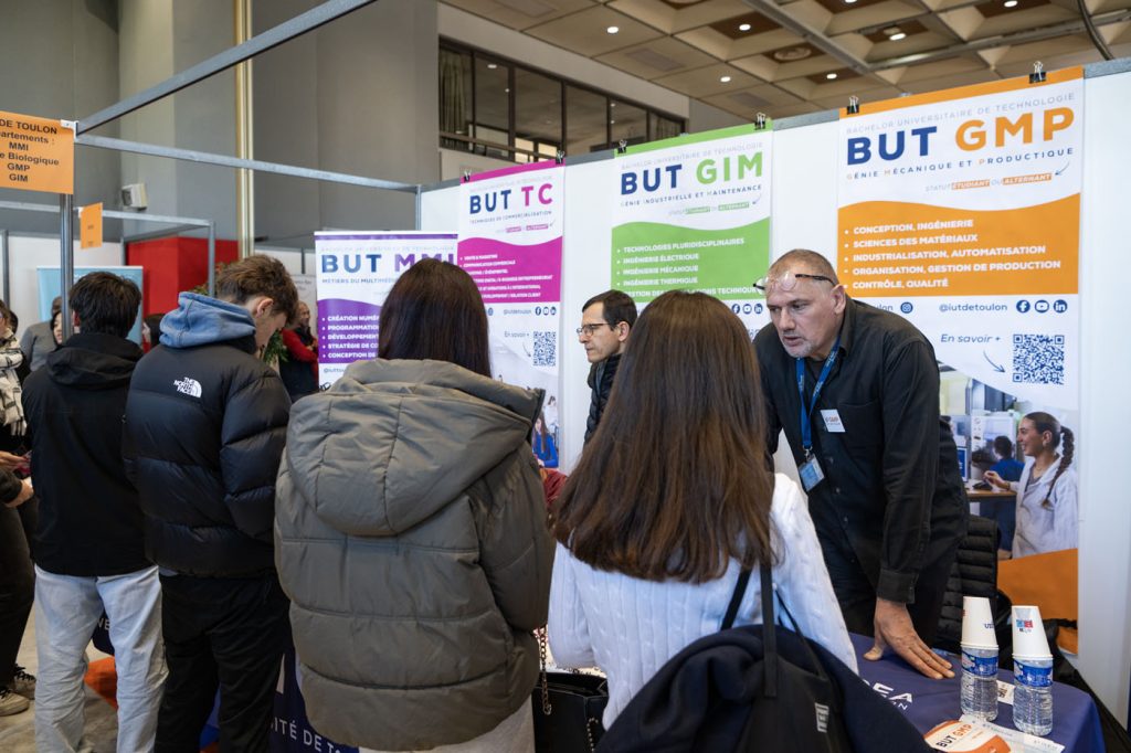 2025.11.18 Forum du lyceen 7 Forum du Lycéen et de l’Étudiant : un rendez-vous incontournable pour l’avenir de nos jeunes !