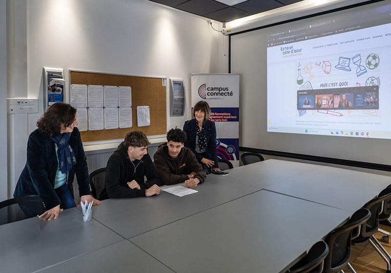 2026 03 12 Retour JPO1 Étudier à distance, réussir près de chez soi : retour sur les JPO du Campus connecté Estérel Côte d’Azur