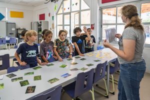 2026.10.15 Semaine du Gout Distri Livret 40 Semaine du Goût : 6000 livrets distribués pour sensibiliser les plus jeunes !